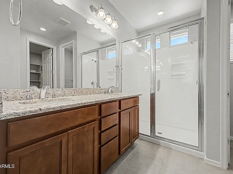 2511 S Entwistle St — Photo 17