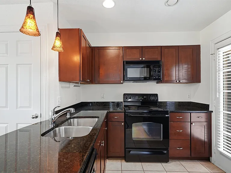 4723 Bradford Dr #B — Photo 13