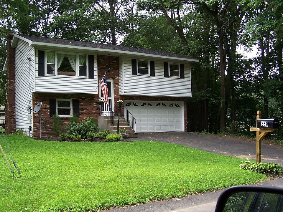 359 Ray Ave., Schenectady, NY