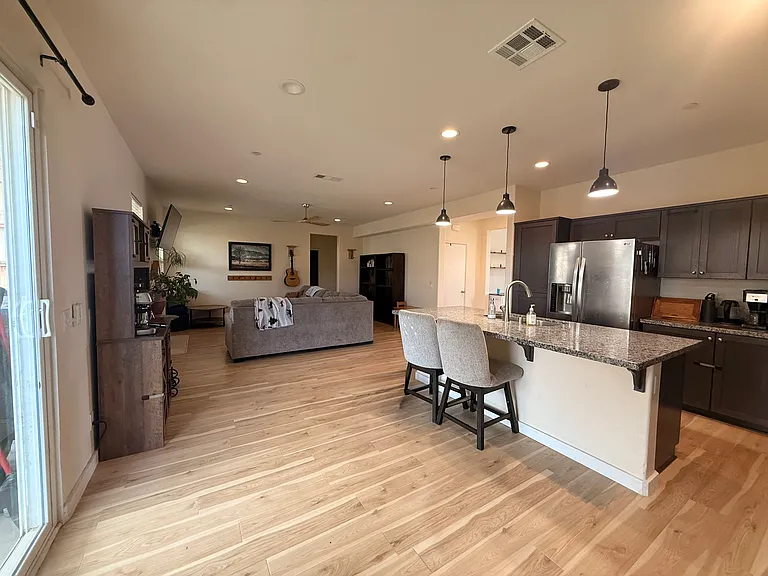 2825 La Calle Sabio Ave — Photo 3
