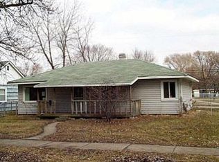 1557 River Dr E, Hammond, IN 46324
