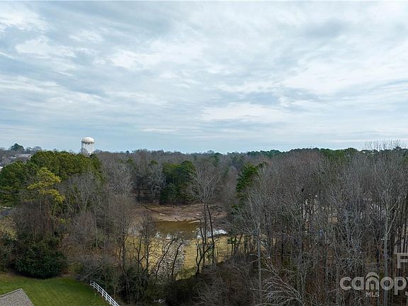 5th image of 1650 Herlong Ct