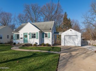 2209 Paddington Rd, Kalamazoo, MI 49001