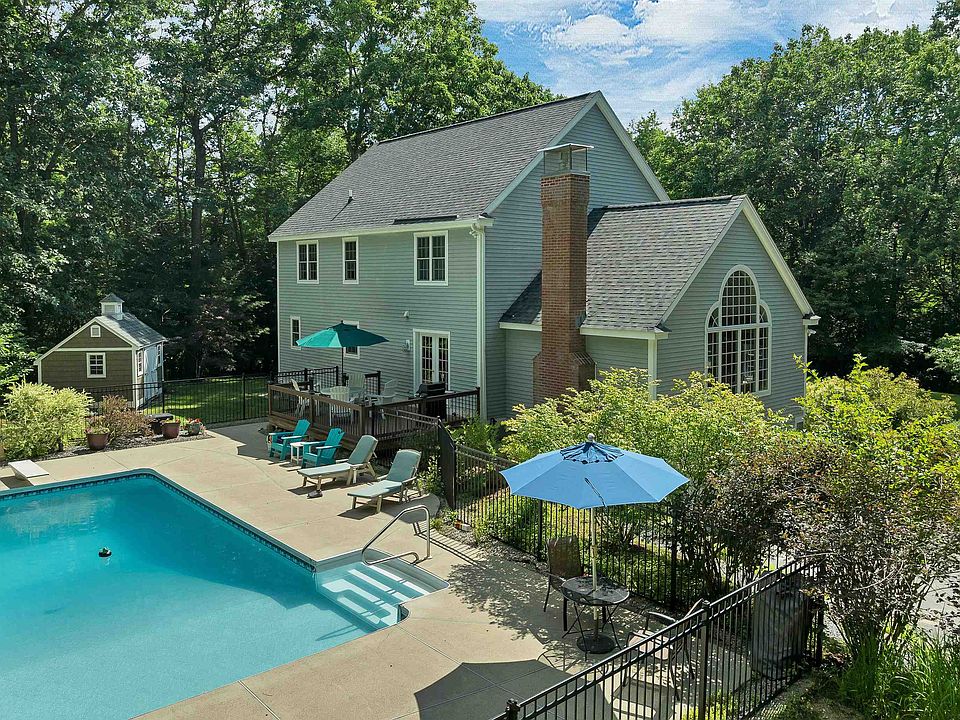 1st image of 52 Riverdale Road