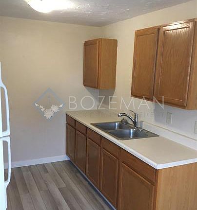 4th image of 611 N N St APT 2