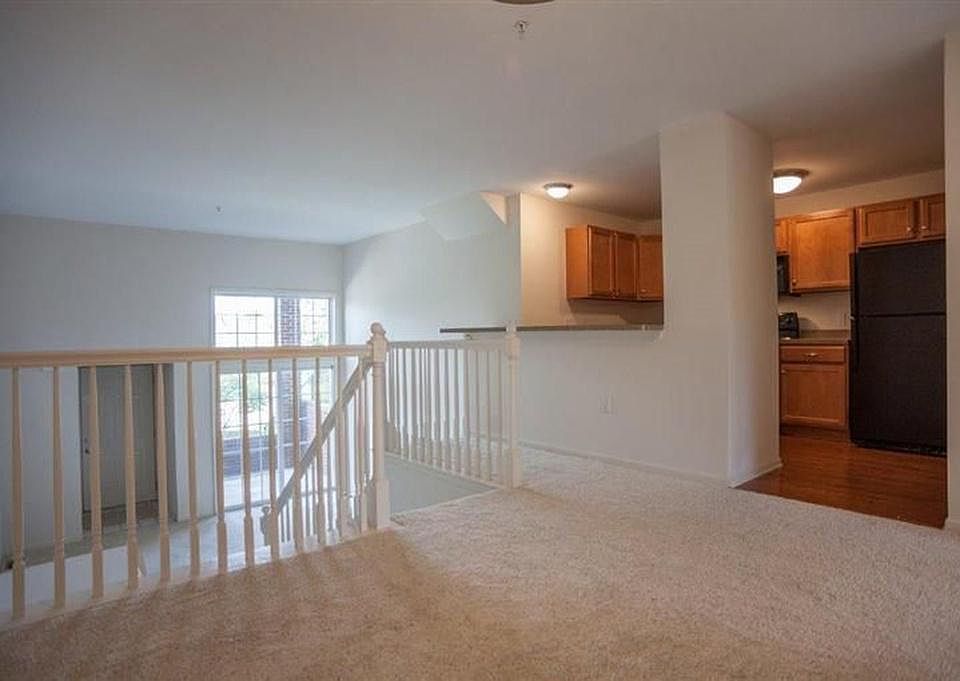 1st image of 2734 Barclay Way