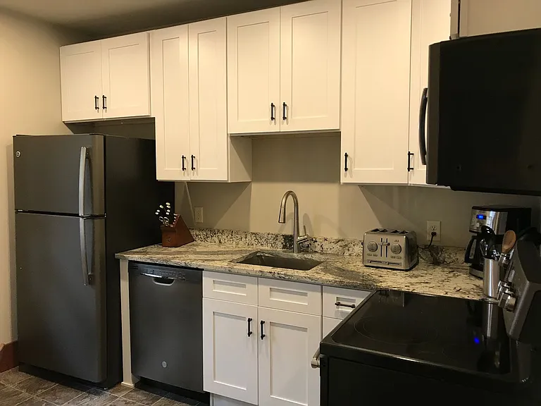 1201 S 7th Ave — Photo 8