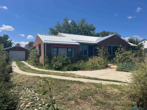 1327 4th St, Las Vegas, NM 87701