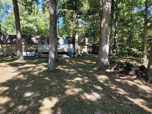 4th image of 901 Ross Ct