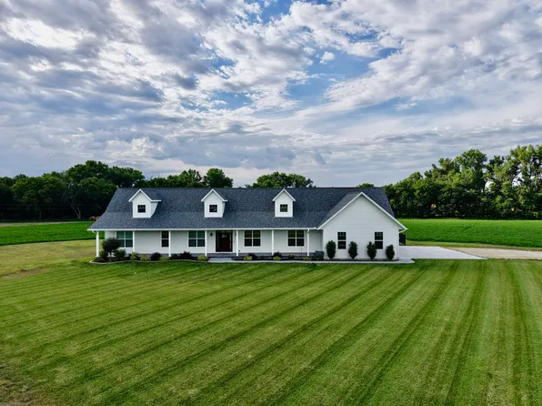 13075 Prairie Ln, Norton, KS 67654