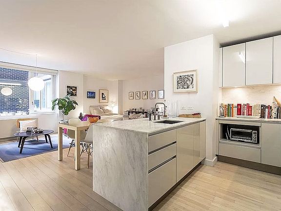 3rd image of 322 W 57th St APT 46K