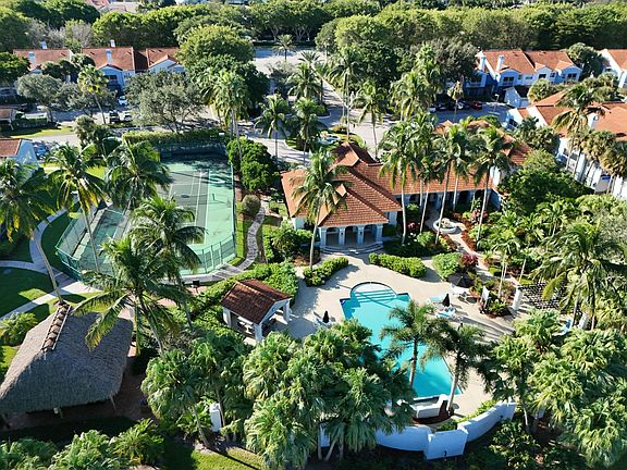 3rd image of 3237 Clint Moore Road #108