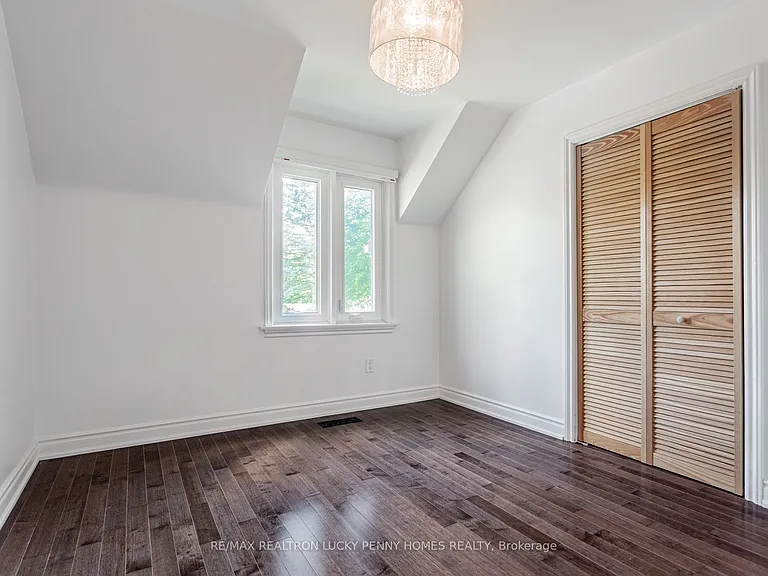 6 Village Squire Ln — Photo 26