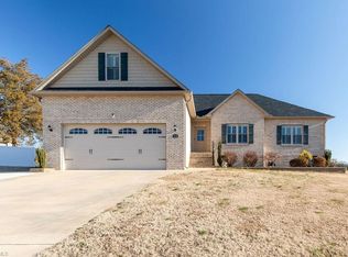 114 Solitaire Dr, Archdale, NC 27370
