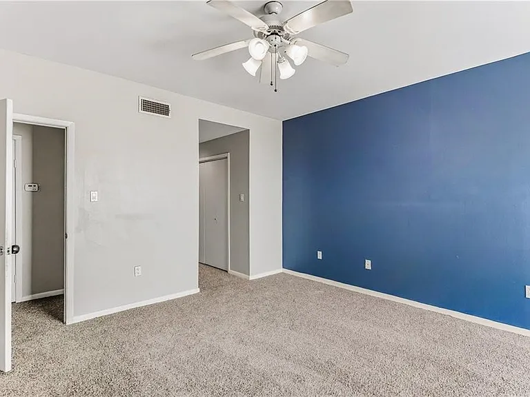 520 S Chaparral St #501 — Photo 16