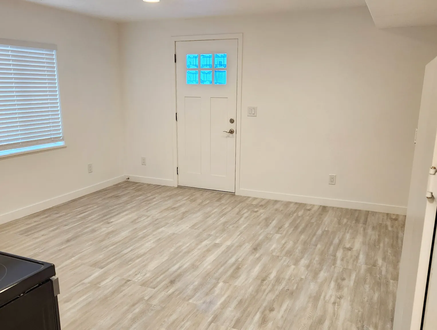 1 bed, 650 sqft, $1,300 — Photo 2