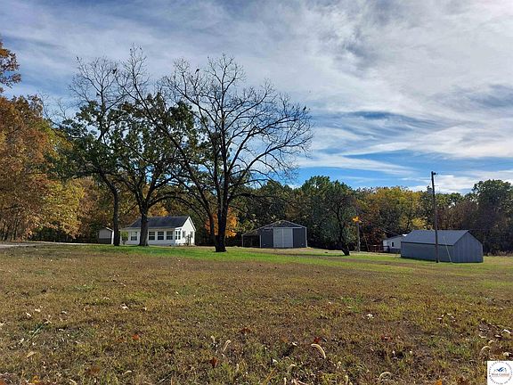 5th image of 15563 Peach Tree Rd
