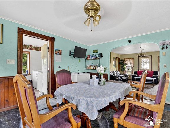5th image of 11952 McMahon Rd
