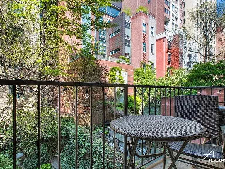 61 W 85th St #1B — Photo 6