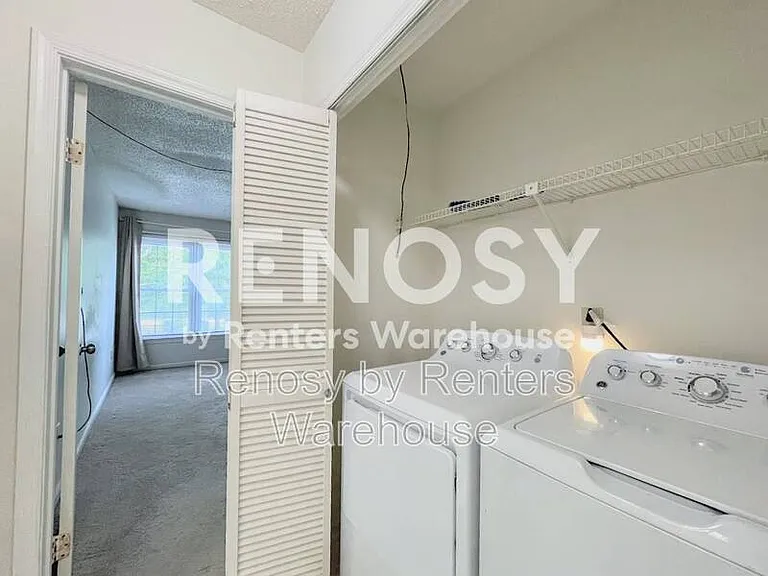 5310 Lake Victoria Arch — Photo 28