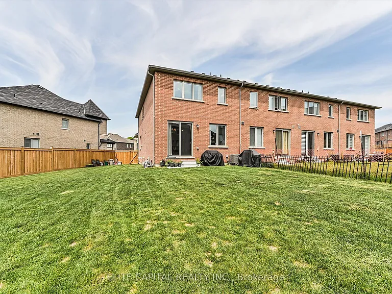65 Seedling Cres — Photo 33