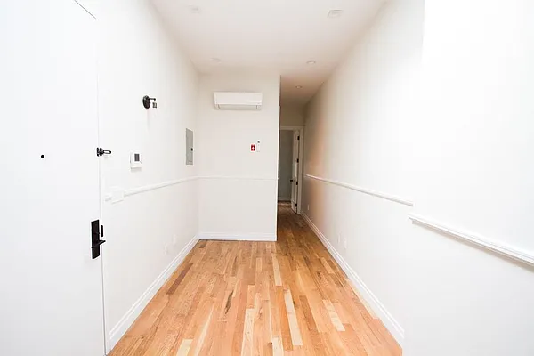Rented by Bold New York | media 7