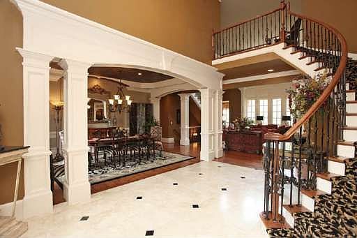 2nd image of 692 Glenover Dr
