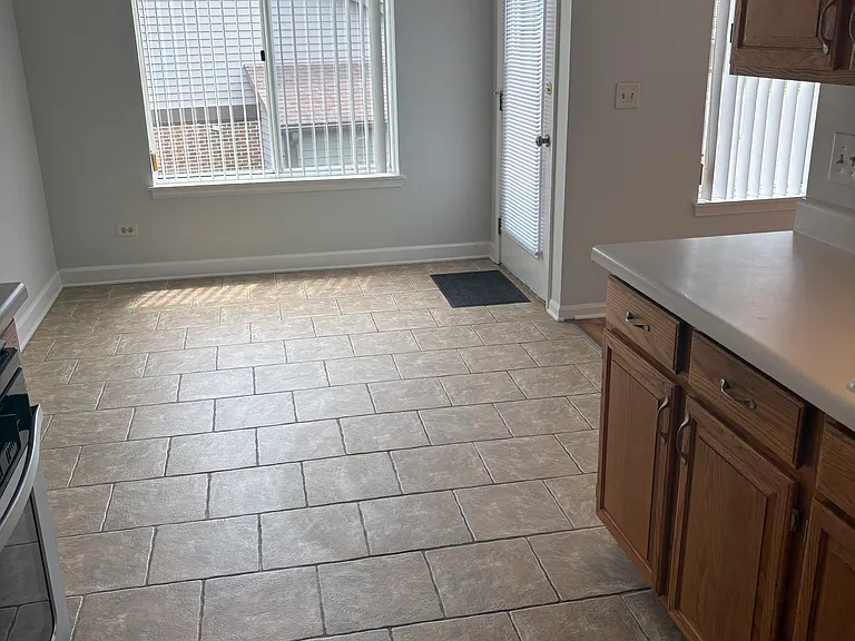 227 Brett Cir #D — Photo 6