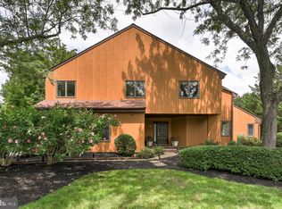 6 Arnold Dr, Princeton Junction, NJ 08550