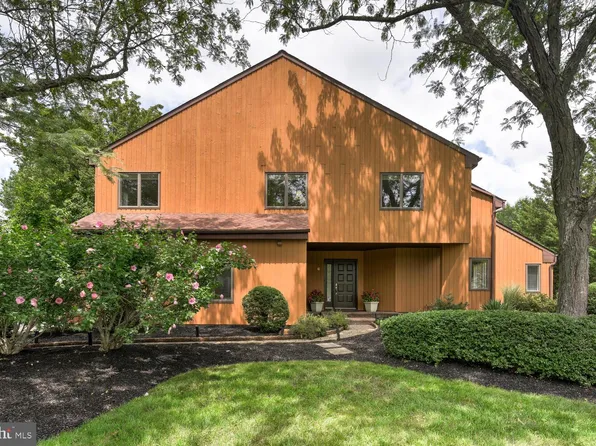 6 Arnold Dr, Princeton Junction, NJ 08550