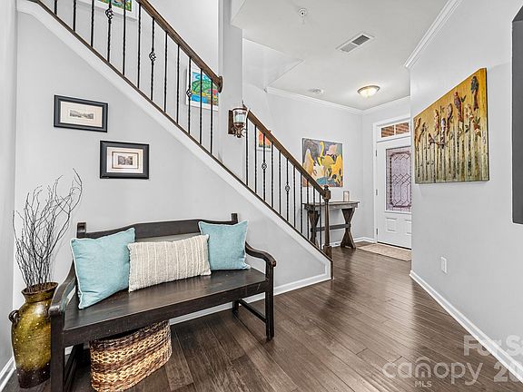 4th image of 113 Clarendon St Unit C