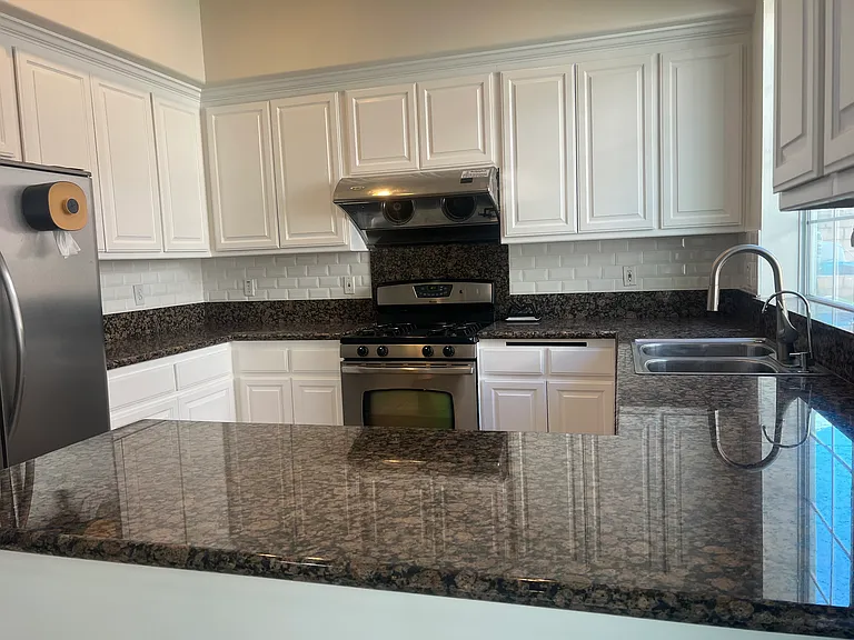 525 S 5th Ave #C — Photo 5