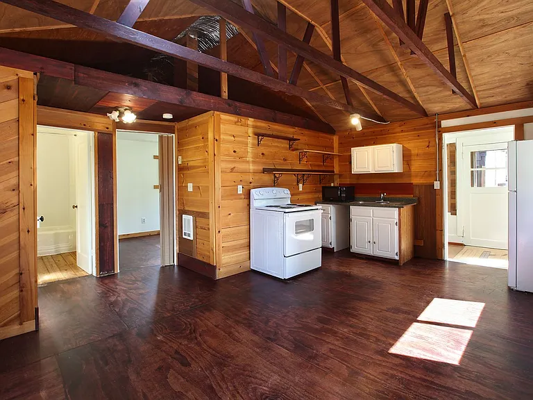 938 Madrona Beach Rd — Photo 6