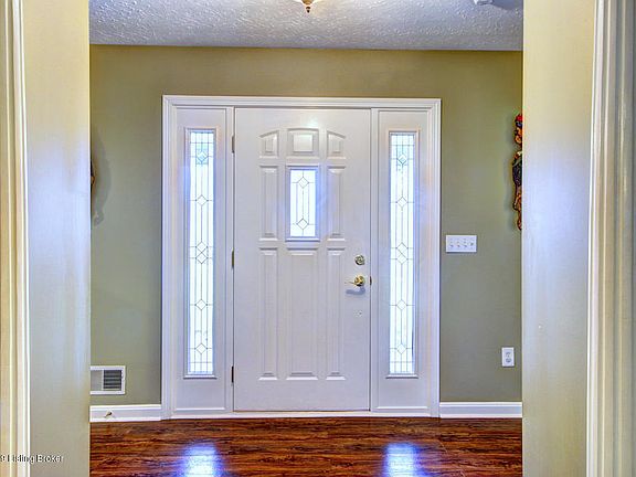 5th image of 104 Creekview Dr