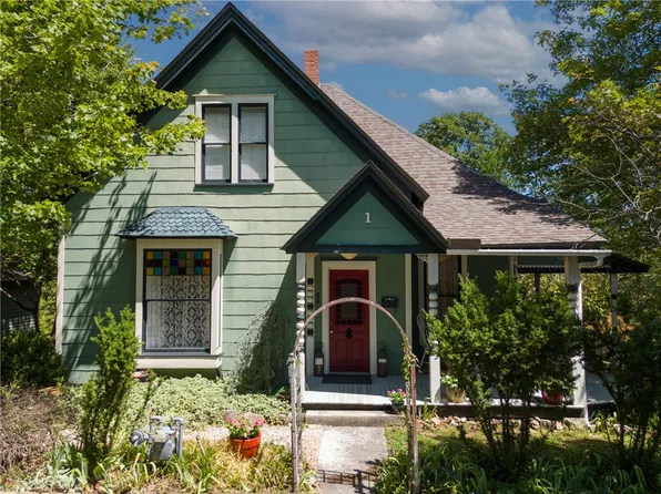 1 Singleton St, Eureka Springs, AR 72632