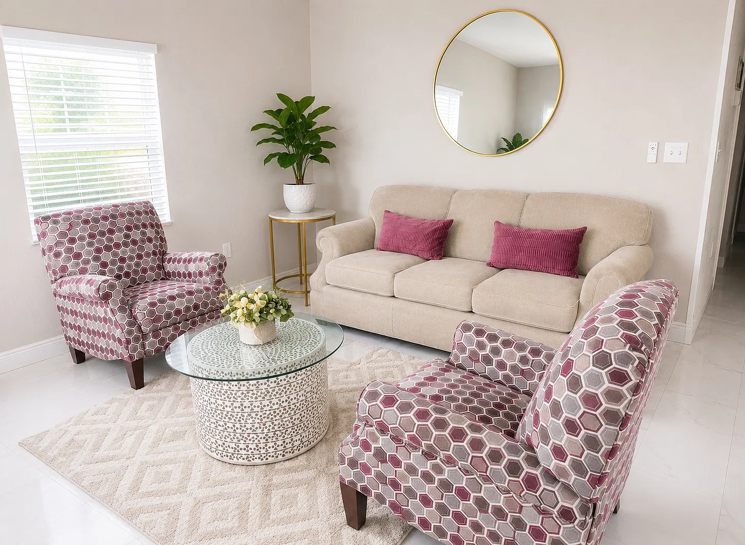 3 bed, 794 sqft, $1,879 — Photo 1