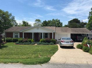 1011 Dan Dr, Lawrenceburg, KY 40342