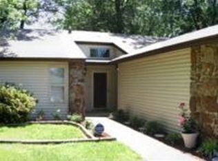 3200 Edinburgh Dr, Fort Smith, AR 72908