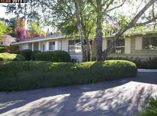 2 Whitehall Dr, Orinda, CA 94563