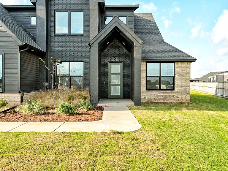 2101 Dax Ln — Photo 48