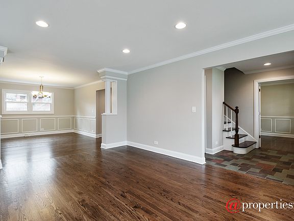 Foyer/Living Room