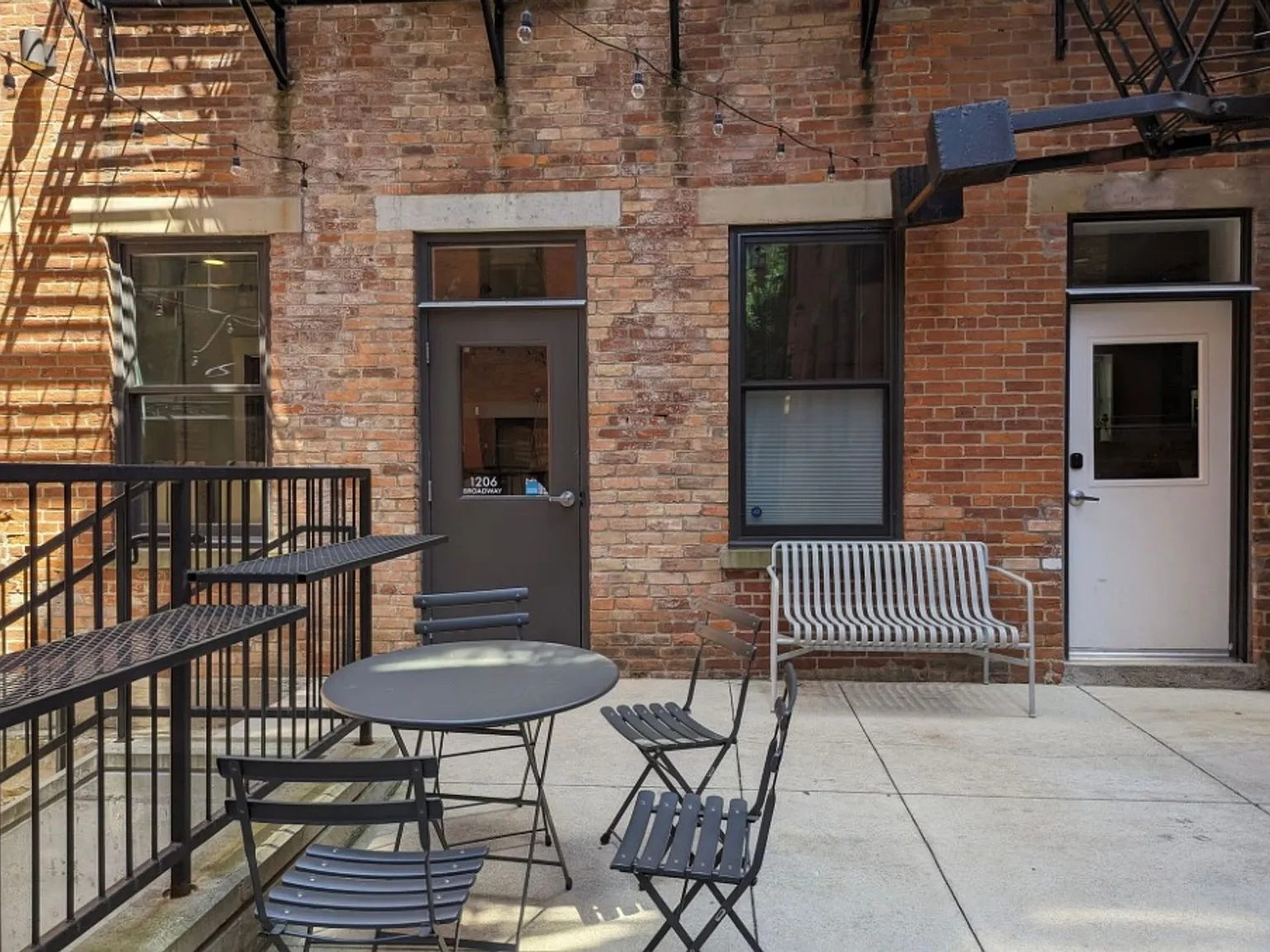1206 Broadway — Photo 2