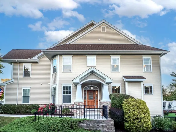 6 Paulding Terrace #6, Danbury, CT 06810