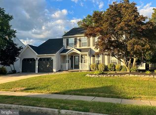 21 Chevy Chase Rd, Sicklerville, NJ 08081