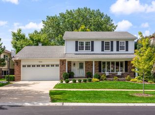 7200 Powell St, Downers Grove, IL 60516