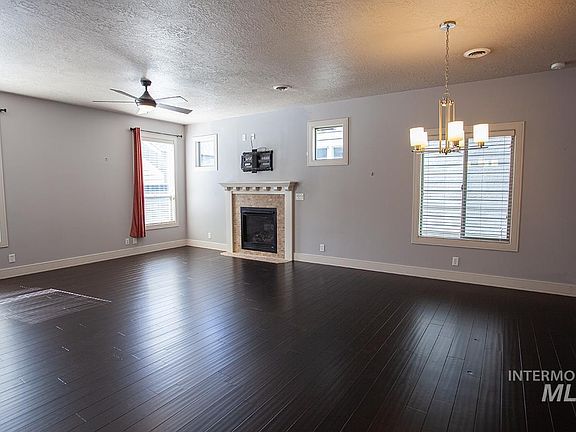 3rd image of 3967 N Park Crossing Ave