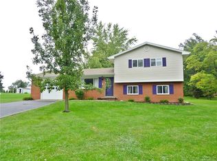 1860 Charyl St, Bellefontaine, OH 43311