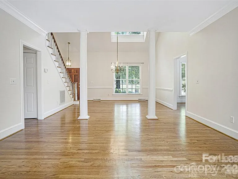 112 McConnell Dr — Photo 18