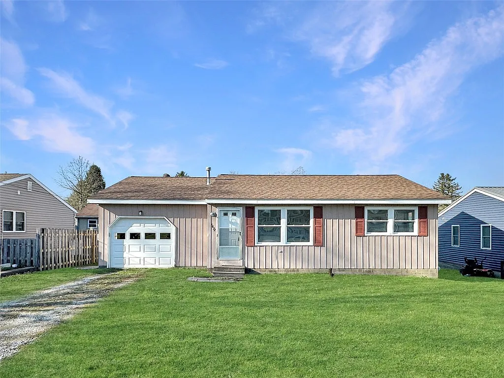 5472 Grandview Ave photo 1
