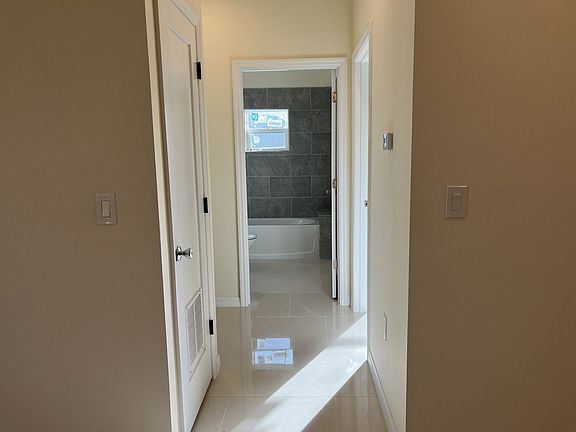 5th image of 2816 22nd St SW